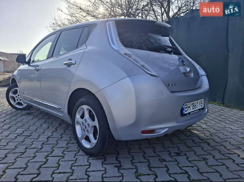 Хэтчбек Nissan Leaf 2012 в Одессе фото 2 Хэтчбек Nissan Leaf 2012 в Одессе