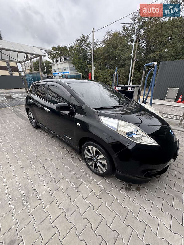 Хэтчбек Nissan Leaf 2015 в Одессе фото 2 Хэтчбек Nissan Leaf 2015 в Одессе