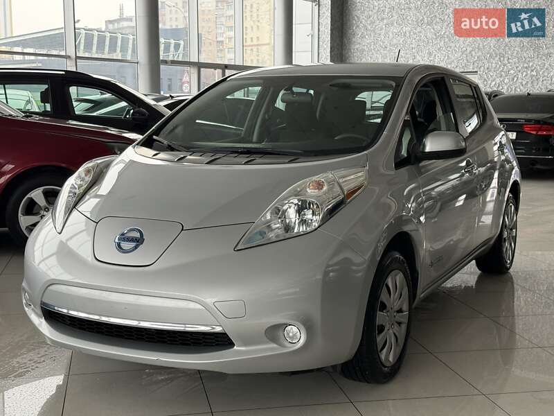 Хетчбек Nissan Leaf 2015 в Одесі