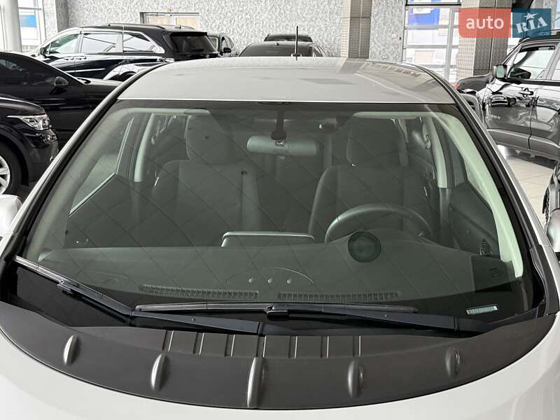 Хетчбек Nissan Leaf 2015 в Одесі