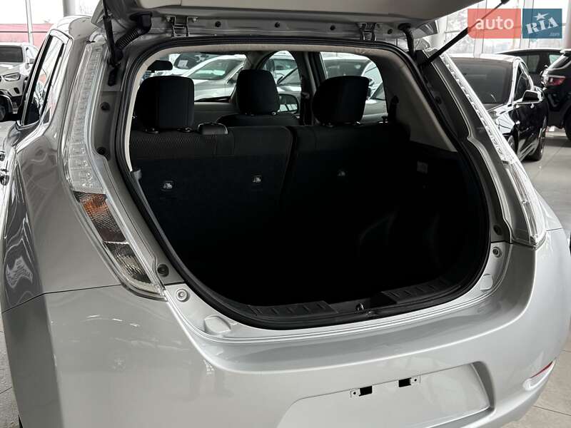 Хетчбек Nissan Leaf 2015 в Одесі