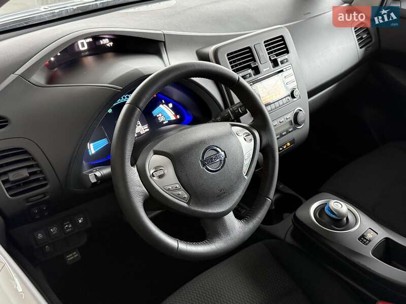Хетчбек Nissan Leaf 2015 в Одесі