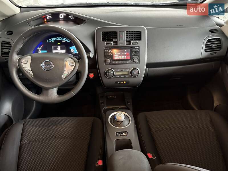 Хетчбек Nissan Leaf 2015 в Одесі