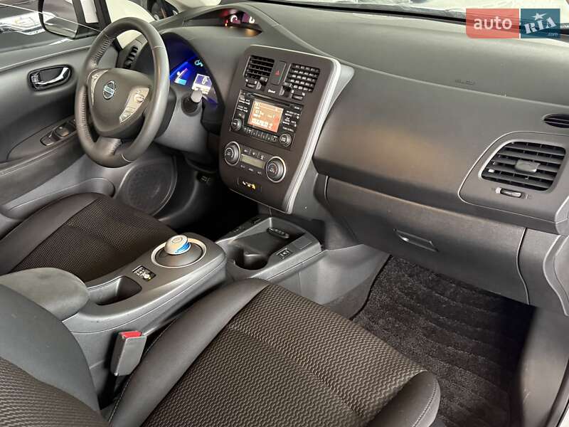 Хетчбек Nissan Leaf 2015 в Одесі