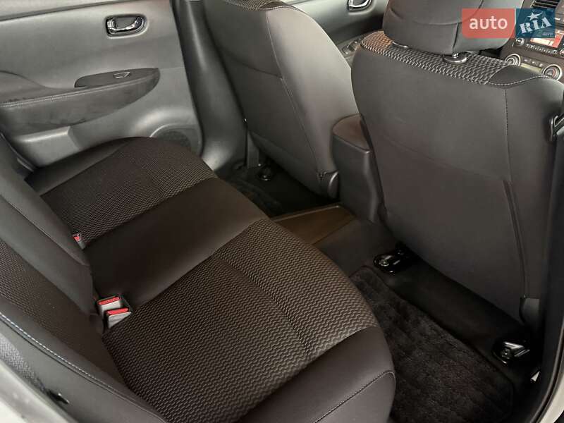 Хетчбек Nissan Leaf 2015 в Одесі