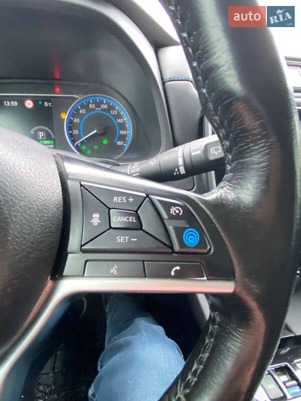 Хэтчбек Nissan Leaf 2020 в Софиевской Борщаговке фото 16 Хэтчбек Nissan Leaf 2020 в Софиевской Борщаговке