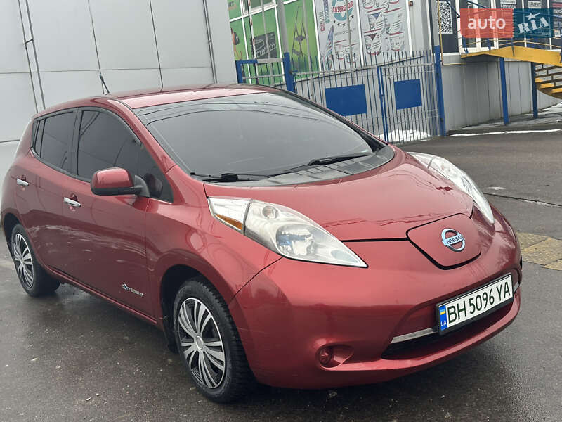 Хетчбек Nissan Leaf 2013 в Одесі