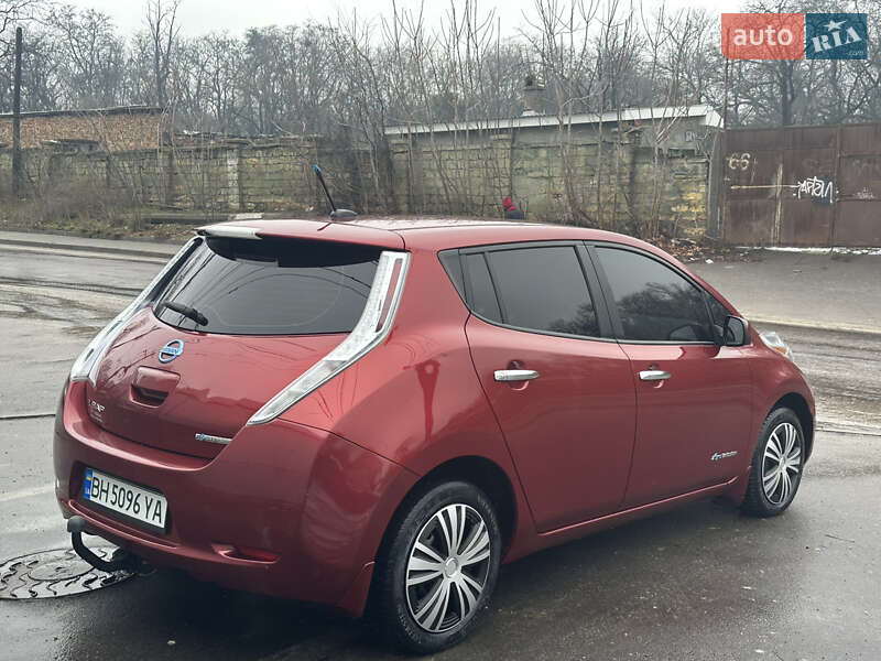 Хетчбек Nissan Leaf 2013 в Одесі