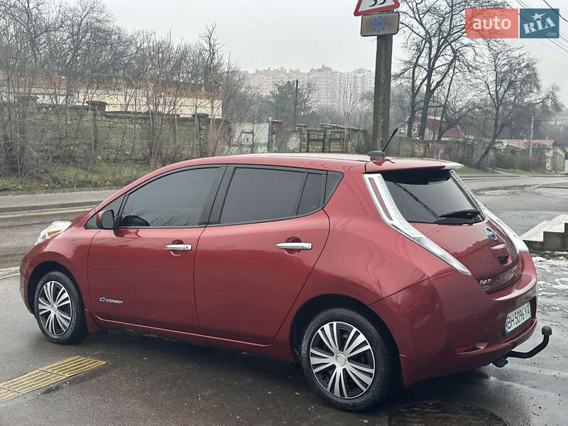 Хетчбек Nissan Leaf 2013 в Одесі