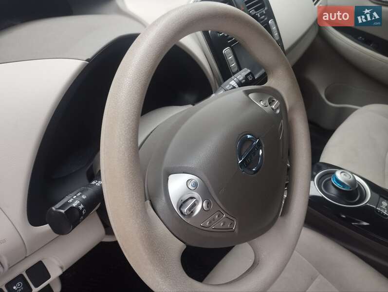 Хэтчбек Nissan Leaf 2011 в Львове фото 10 Хэтчбек Nissan Leaf 2011 в Львове