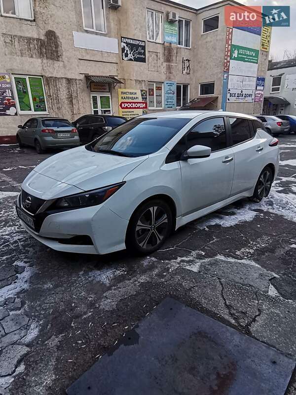 Хэтчбек Nissan Leaf 2020 в Запорожье