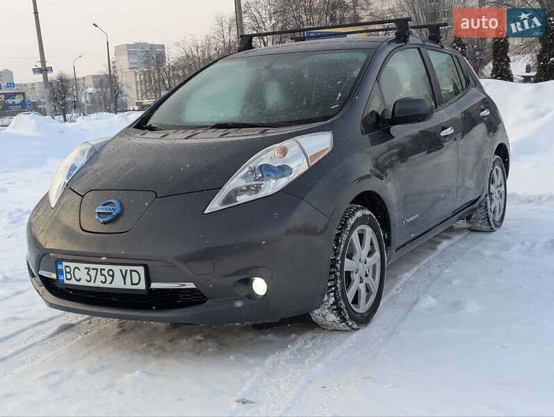 Хетчбек Nissan Leaf 2013 в Дрогобичі