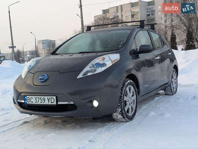 Хетчбек Nissan Leaf 2013 в Дрогобичі