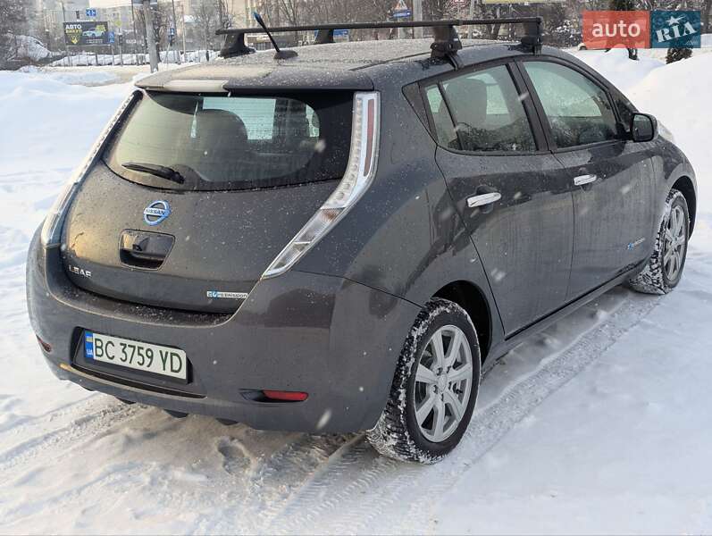 Хетчбек Nissan Leaf 2013 в Дрогобичі
