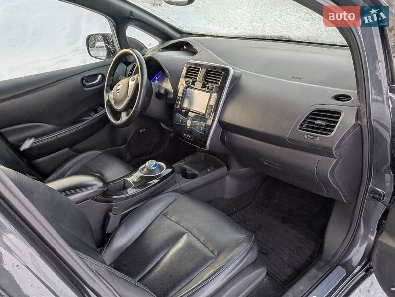 Хетчбек Nissan Leaf 2013 в Дрогобичі