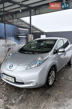 Хэтчбек Nissan Leaf 2012 в Львове