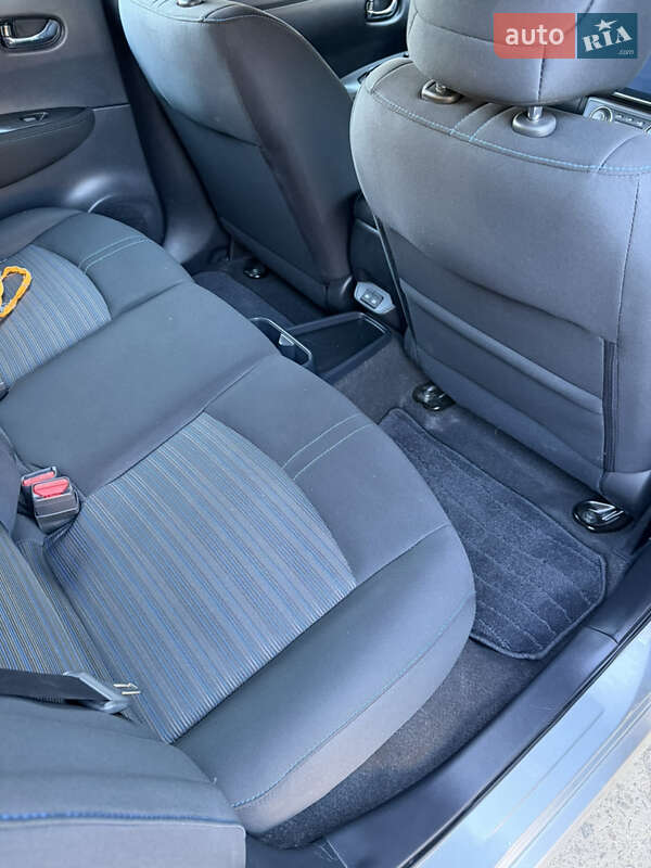 Хетчбек Nissan Leaf 2024 в Одесі