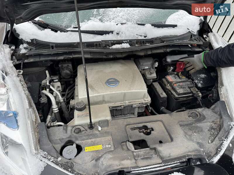 Хэтчбек Nissan Leaf 2014 в Луцке фото 11 Хэтчбек Nissan Leaf 2014 в Луцке