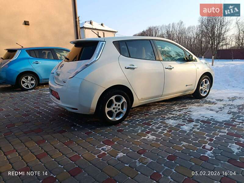 Хетчбек Nissan Leaf 2012 в Івано-Франківську