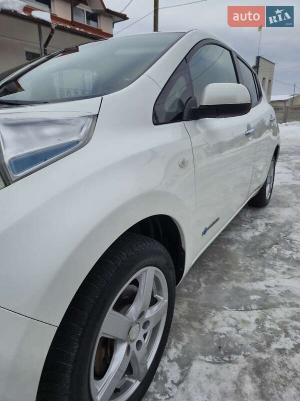 Хэтчбек Nissan Leaf 2014 в Золочеве