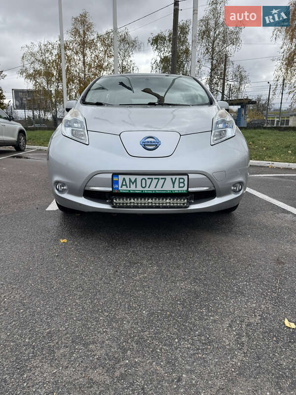 Хэтчбек Nissan Leaf 2012 в Житомире
