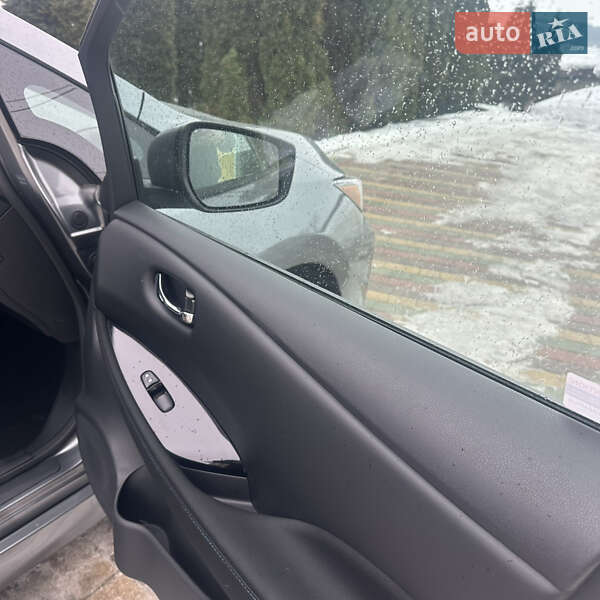 Хэтчбек Nissan Leaf 2023 в Тернополе