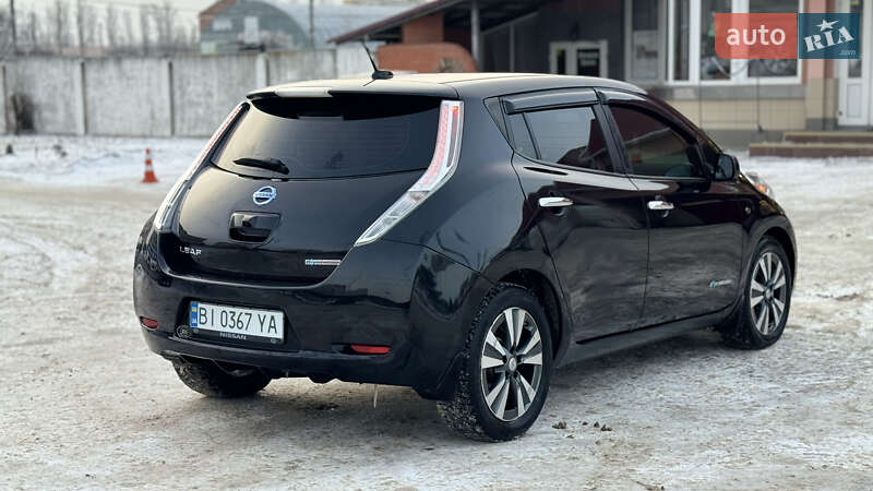 Хетчбек Nissan Leaf 2015 в Полтаві