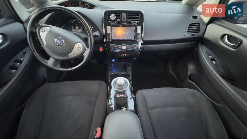 Хетчбек Nissan Leaf 2015 в Полтаві