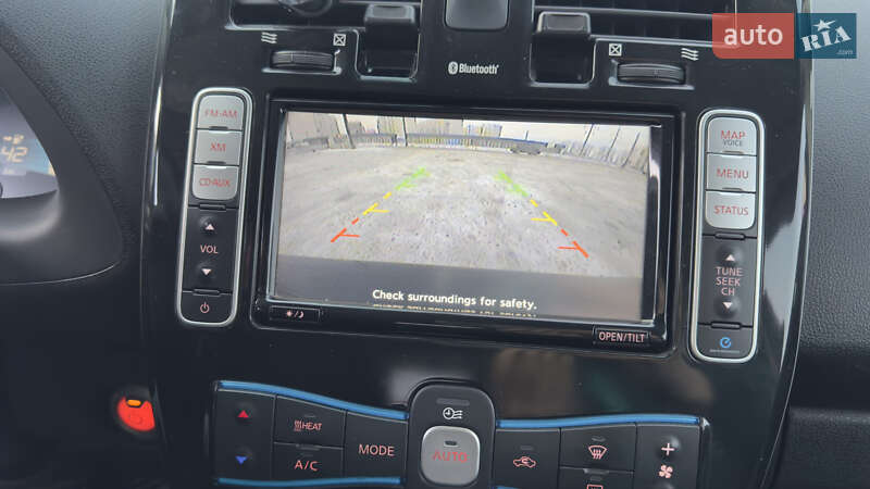 Хетчбек Nissan Leaf 2015 в Полтаві