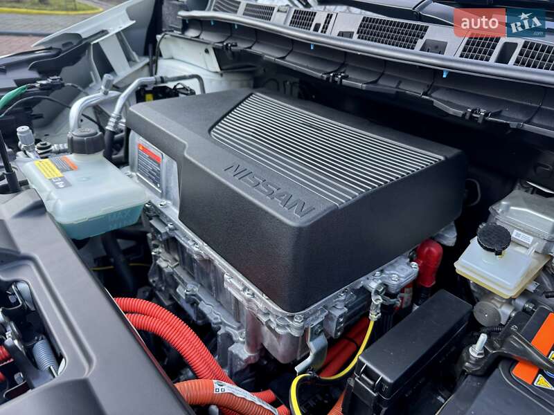 Хетчбек Nissan Leaf 2019 в Дрогобичі