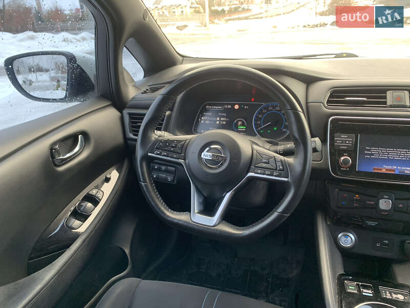 Хэтчбек Nissan Leaf 2018 в Львове