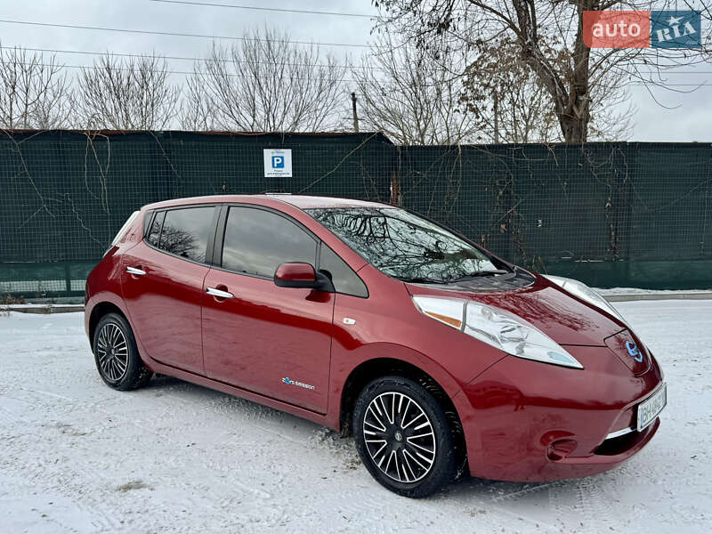 Хетчбек Nissan Leaf 2015 в Одесі фото 10 Хетчбек Nissan Leaf 2015 в Одесі