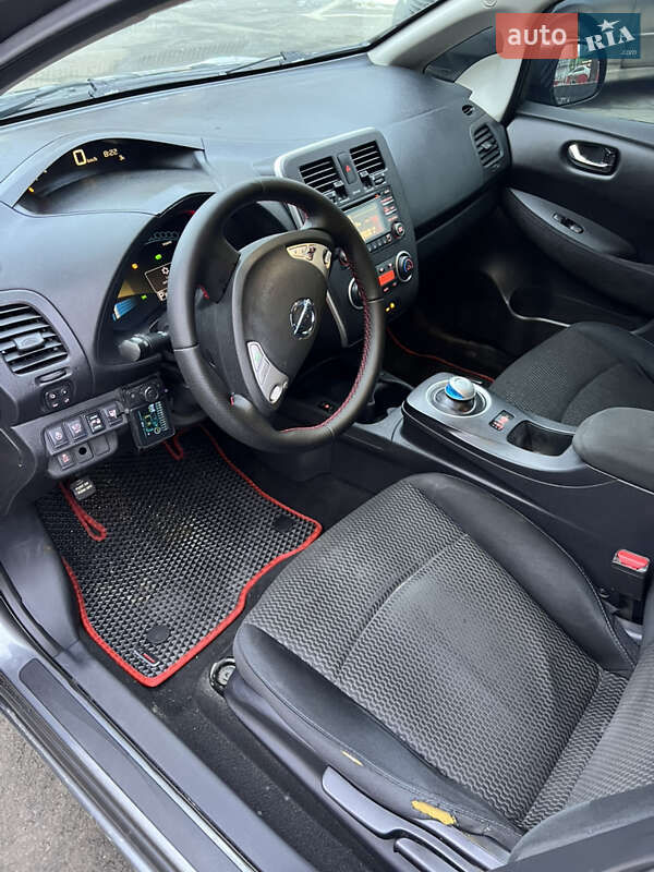 Хетчбек Nissan Leaf 2015 в Одесі