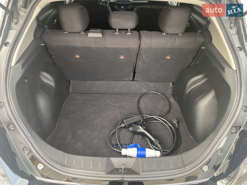 Хэтчбек Nissan Leaf 2022 в Днепре