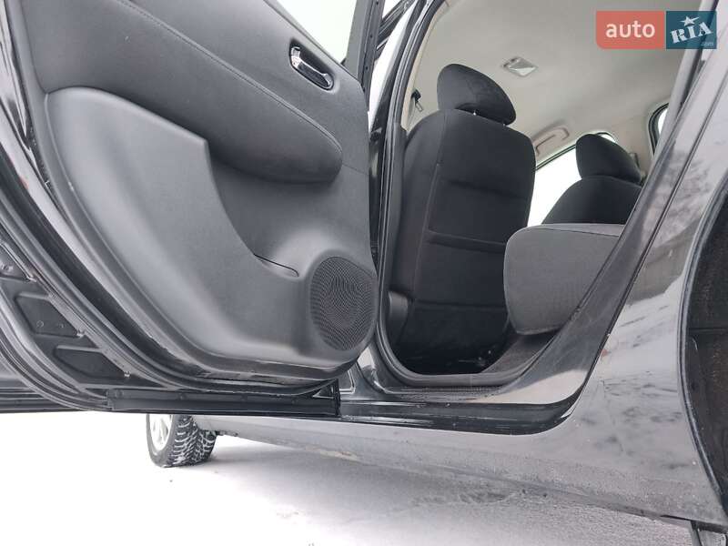 Хетчбек Nissan Leaf 2014 в Луцьку