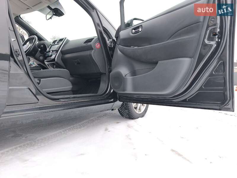 Хетчбек Nissan Leaf 2014 в Луцьку