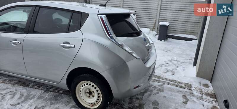 Хетчбек Nissan Leaf 2013 в Києві фото 8 Хетчбек Nissan Leaf 2013 в Києві