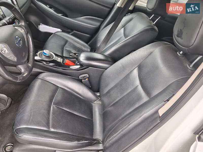 Хэтчбек Nissan Leaf 2014 в Ивано-Франковске