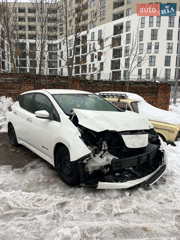 Хэтчбек Nissan Leaf 2018 в Львове