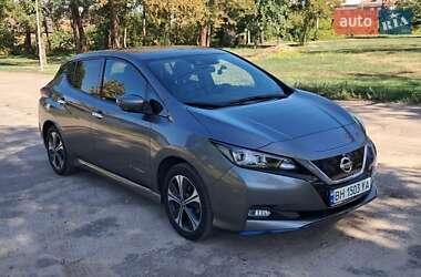 Хэтчбек Nissan Leaf 2019 в Кривом Роге