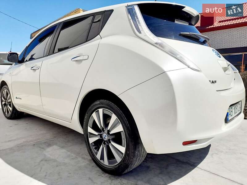 Хэтчбек Nissan Leaf 2015 в Виннице
