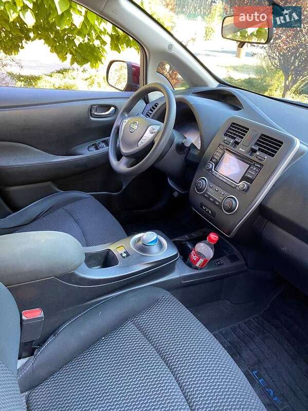 Хетчбек Nissan Leaf 2017 в Дніпрі фото 12 Хетчбек Nissan Leaf 2017 в Дніпрі