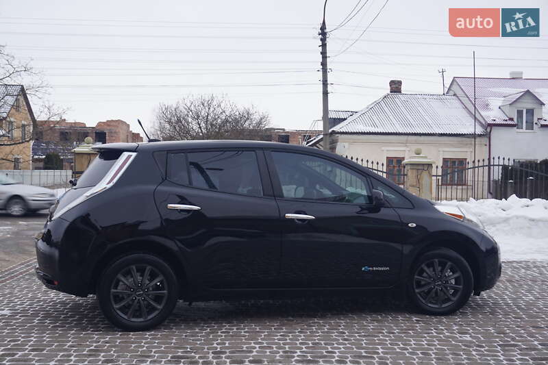 Хэтчбек Nissan Leaf 2013 в Самборе