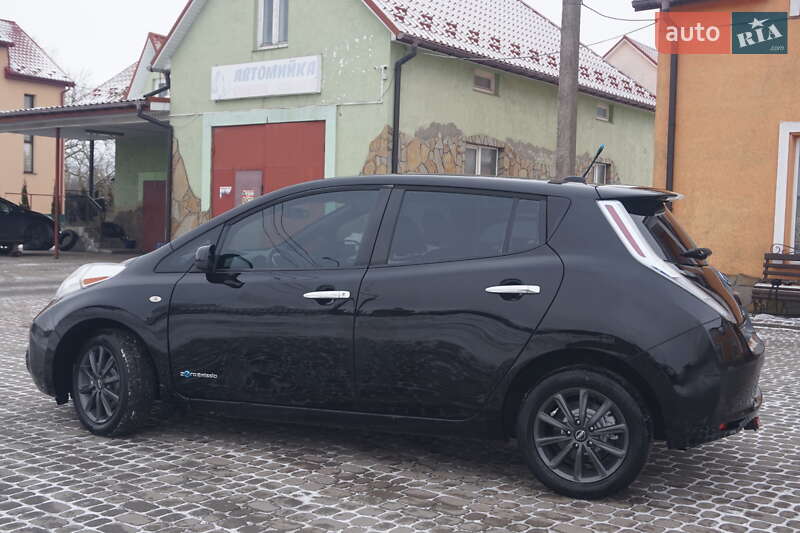 Хэтчбек Nissan Leaf 2013 в Самборе