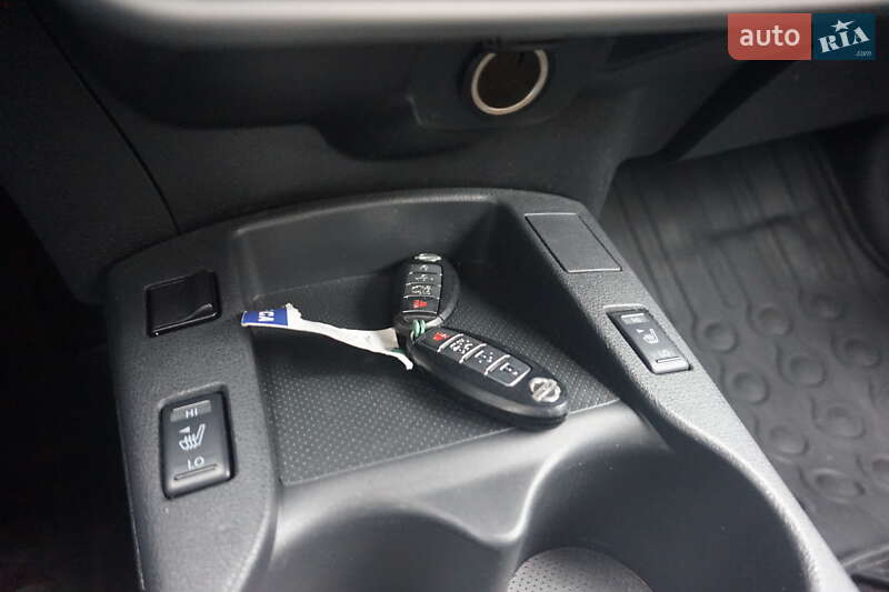 Хэтчбек Nissan Leaf 2013 в Самборе