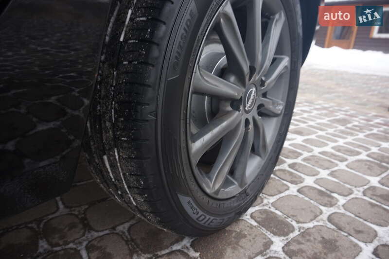 Хэтчбек Nissan Leaf 2013 в Самборе