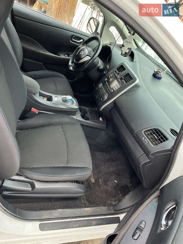 Хэтчбек Nissan Leaf 2014 в Ивано-Франковске