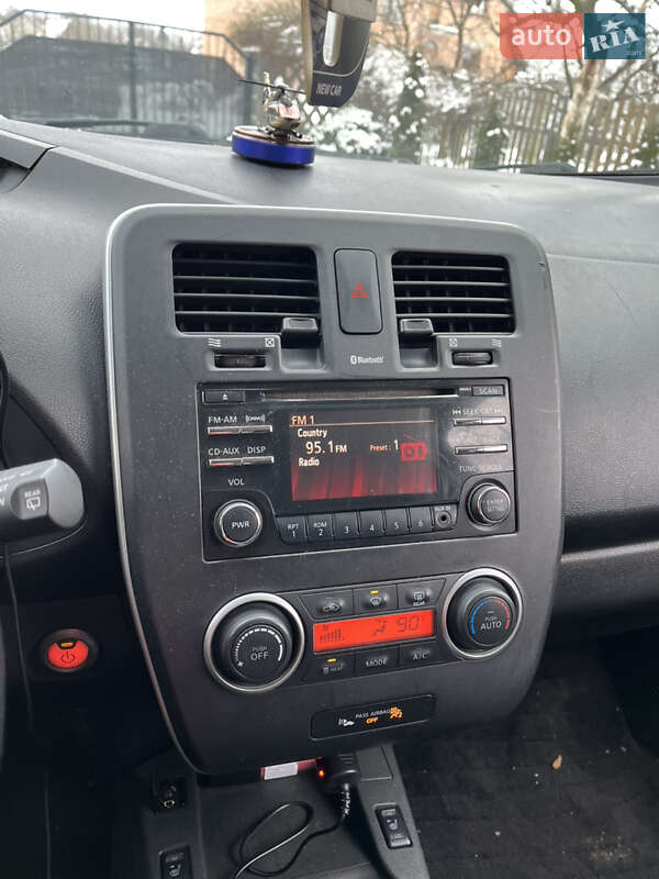 Хэтчбек Nissan Leaf 2014 в Ивано-Франковске