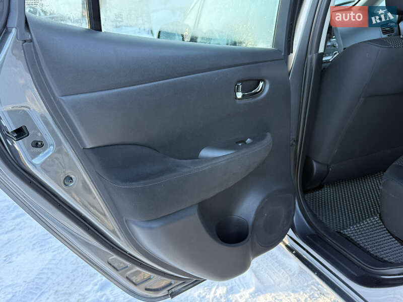 Хэтчбек Nissan Leaf 2015 в Тернополе фото 38 Хэтчбек Nissan Leaf 2015 в Тернополе