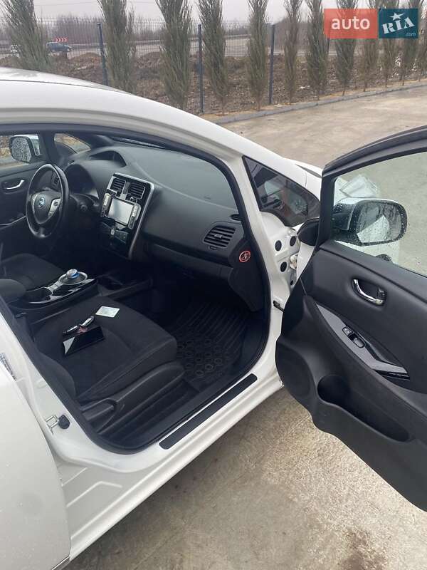 Хэтчбек Nissan Leaf 2014 в Ужгороде фото 8 Хэтчбек Nissan Leaf 2014 в Ужгороде